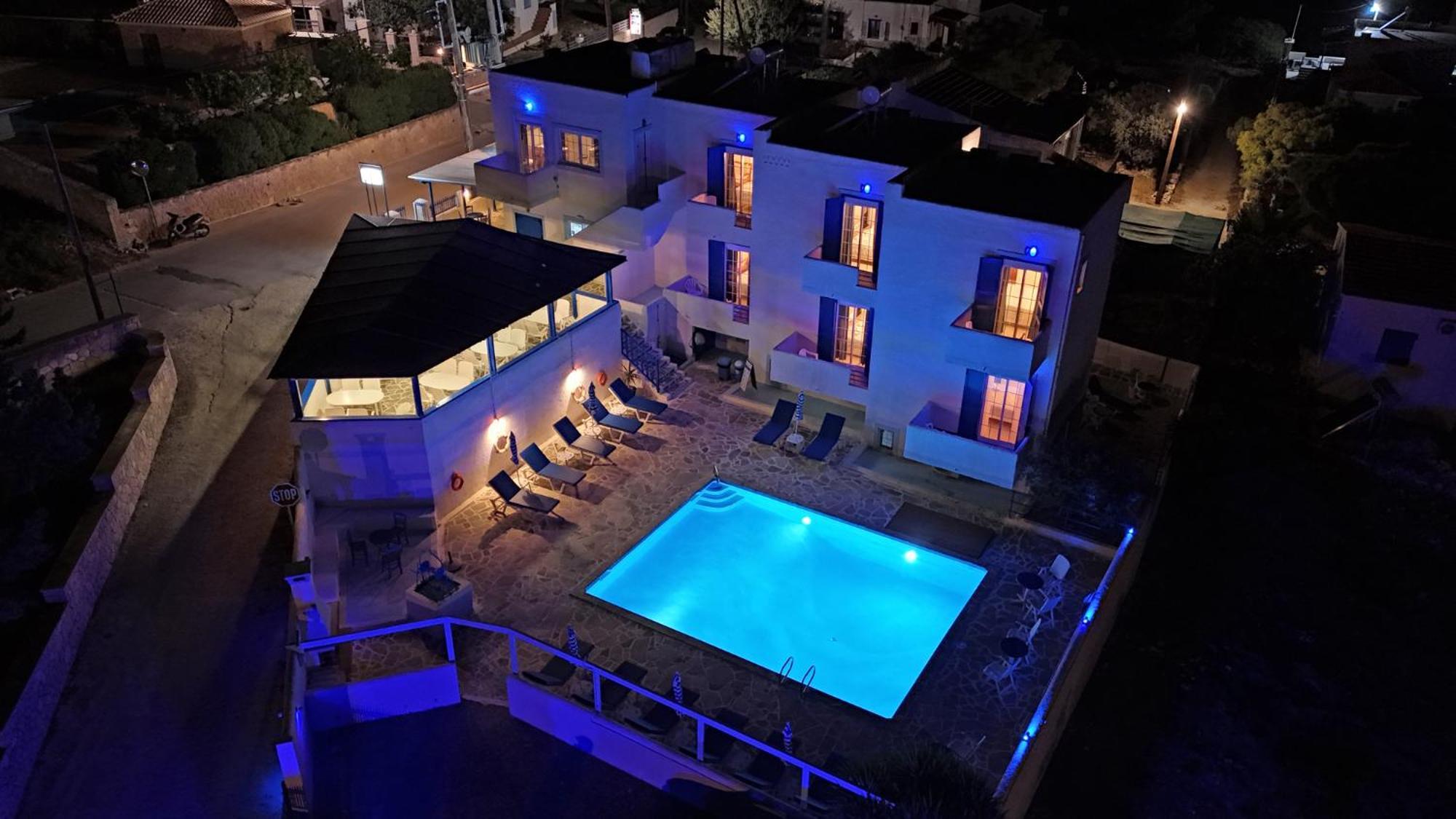 Blue Dolphin Studios And Apartment Vagia  Exterior photo