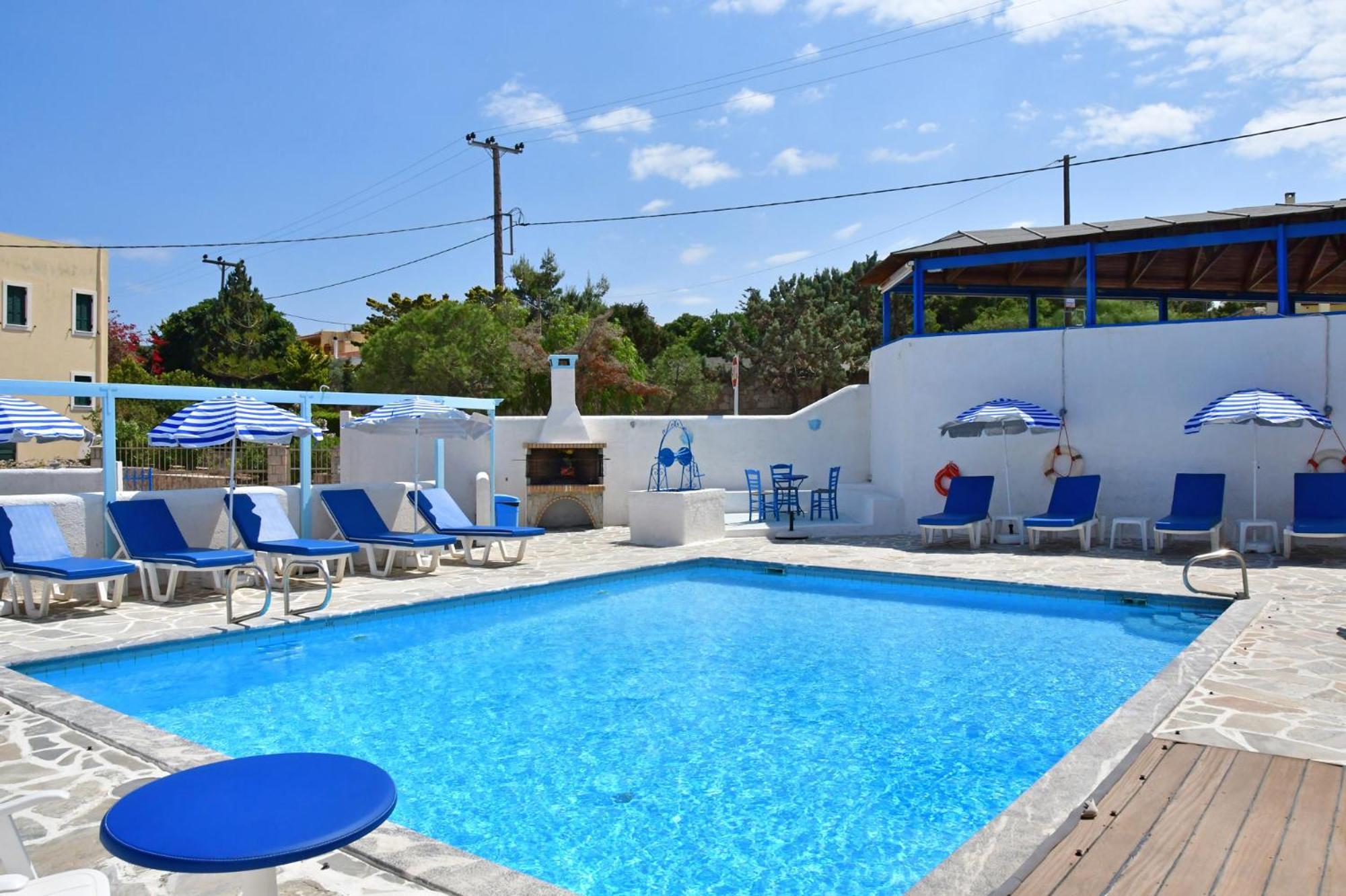 Blue Dolphin Studios And Apartment Vagia  Exterior photo